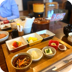 특히 가을에는 단풍으로 유명한 곳으로,