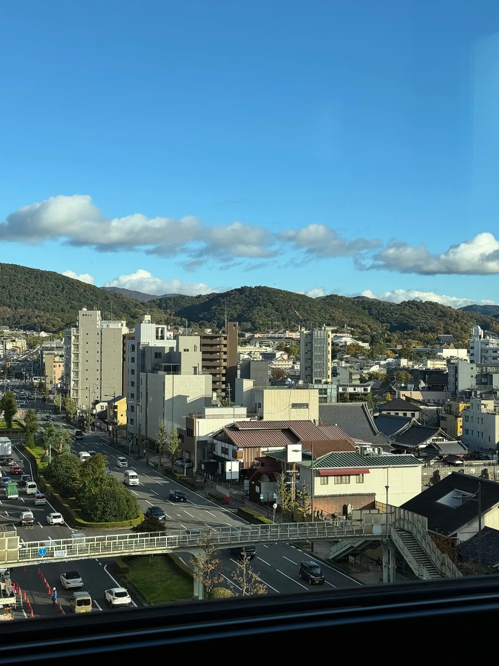 夕阳西下的瞬间，宿舍外观美不胜收