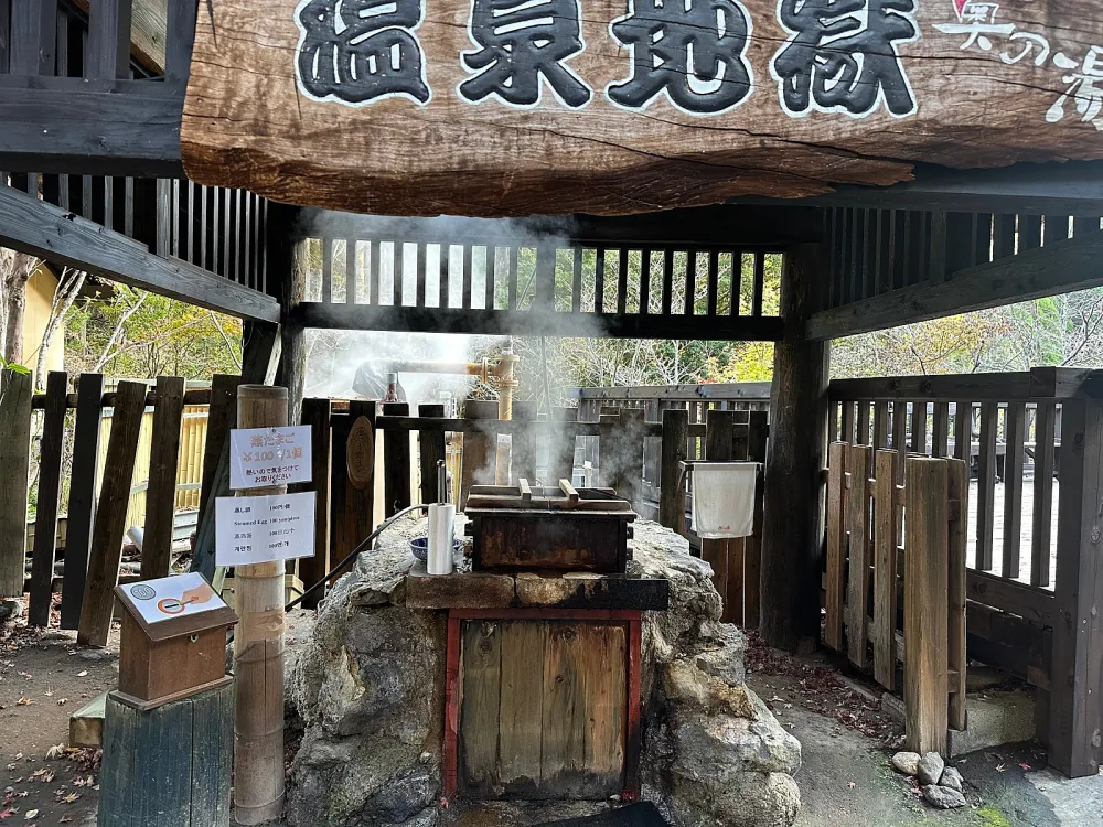 海邊美麗的餐廳，新鮮的海鮮和美麗的景色。